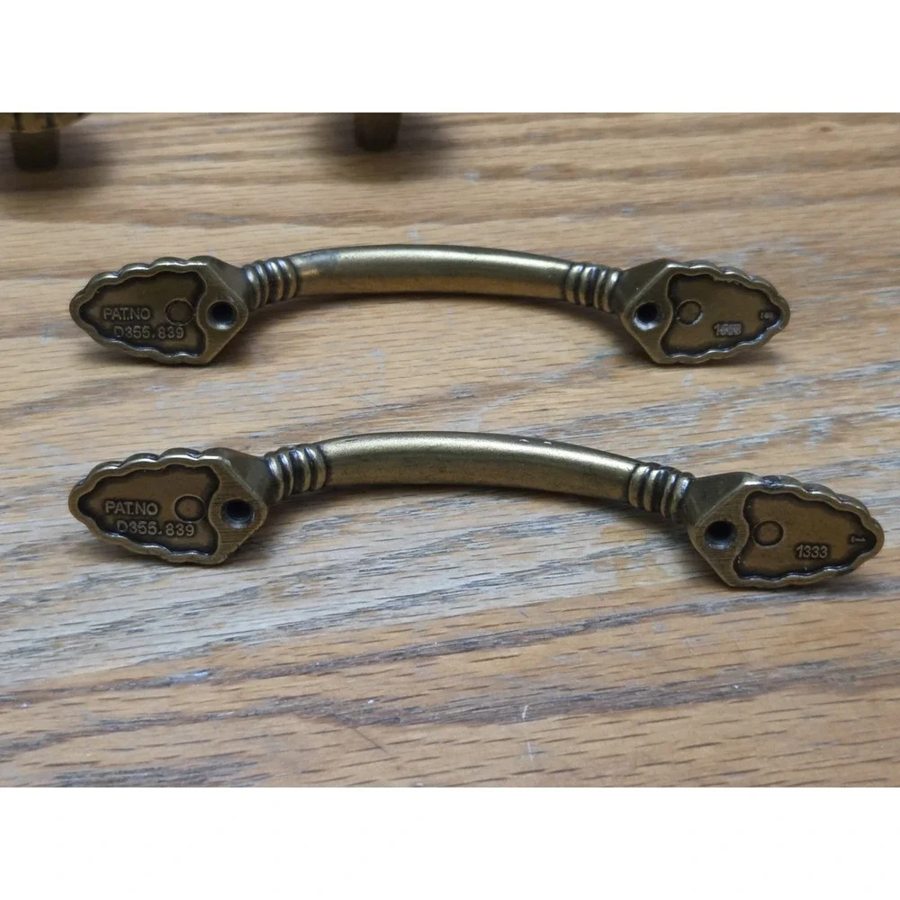 Amerock Vintage Natural Elegance Shell Cabinet Pulls/ Drawer Knobs /Handles Lot